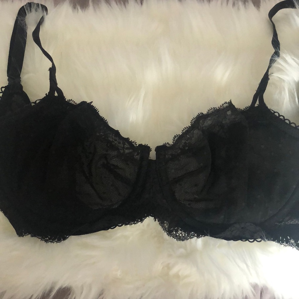 Black lace bra